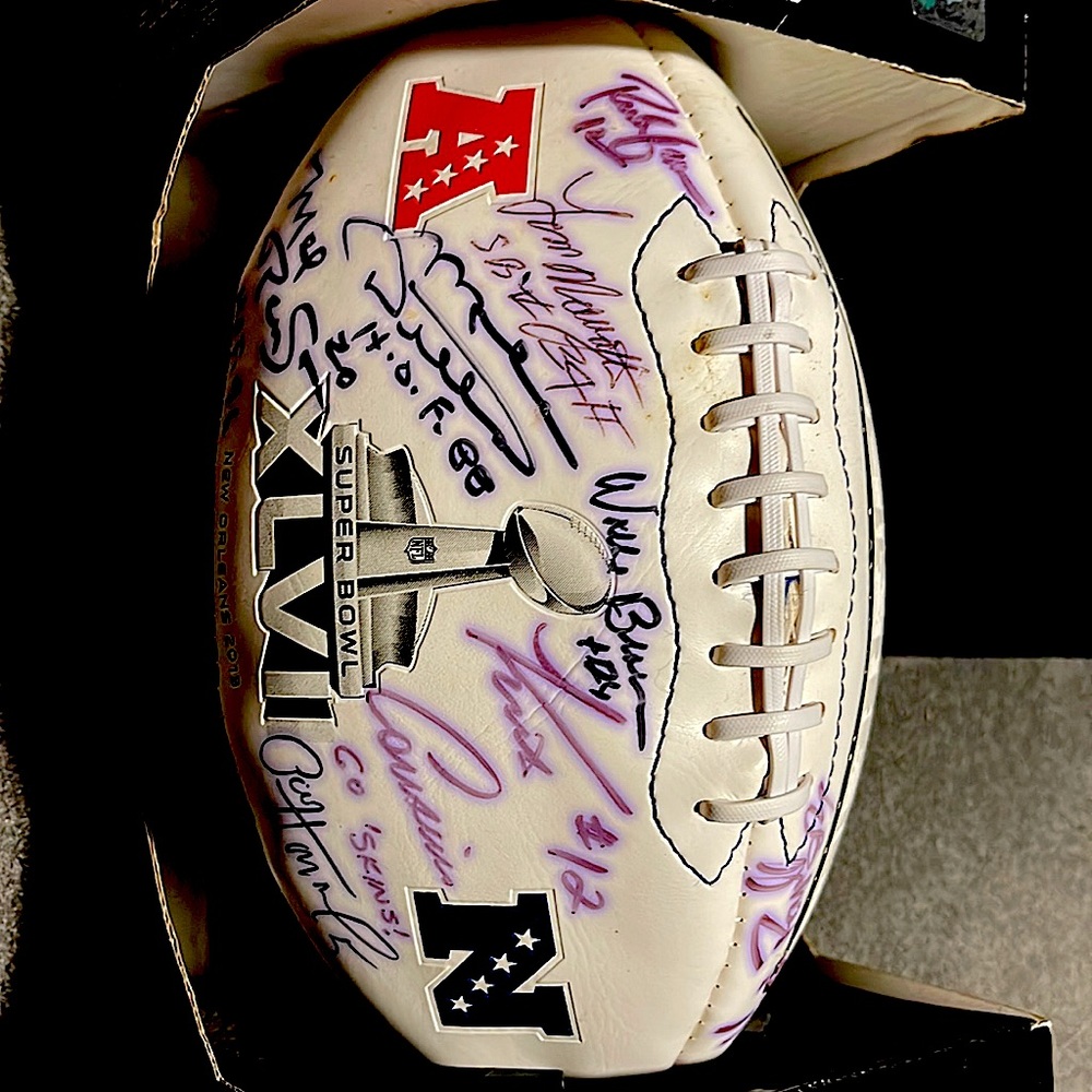 Autograph Super Bowl Players include Mike Ditka, Kirk cousins and Curt Warner